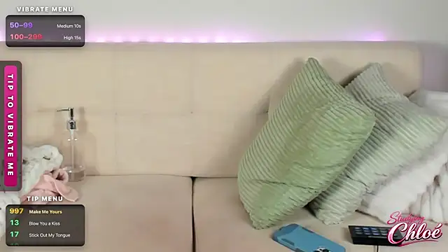 itschloelaurent's live cam