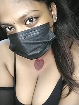 Tamil_Kanmani live cam on StripChat