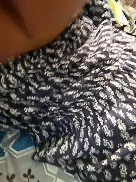 Tamil-ammukutty18 live cam on StripChat