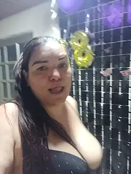Zuleyka_47 live cam on StripChat