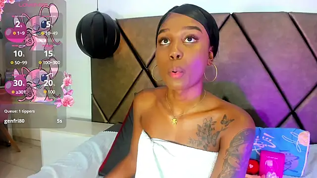 PenelopeGuzman__ live cam on StripChat