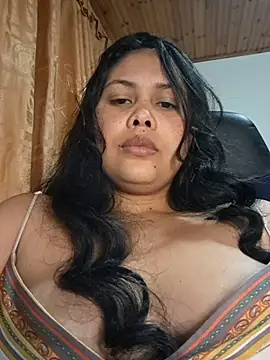 Alessandraa- live cam on StripChat