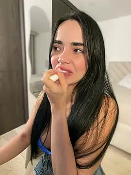 GeorginaJones live cam on StripChat
