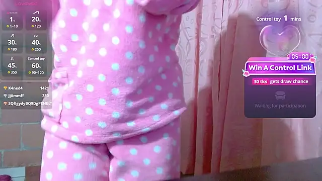 Maggie_Fox3 live cam on StripChat