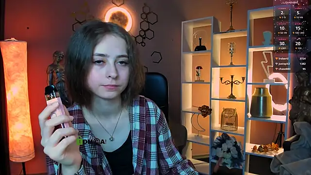 rebecca_smile live cam on StripChat