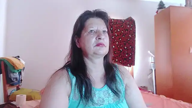 ExtasyMature live cam on StripChat