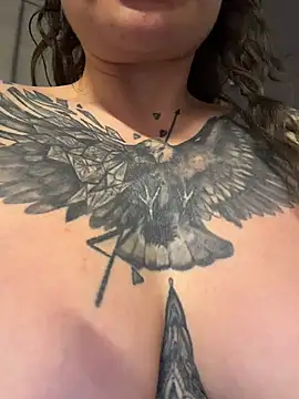 TattooGirlAlia live cam on StripChat