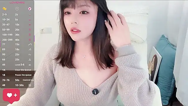 peachy_kiss live cam on StripChat