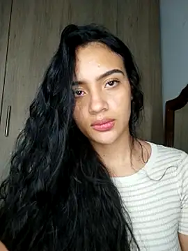 cynliu live cam on StripChat