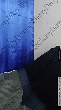 CherryDerry live cam on StripChat