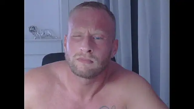 FitMarci live cam on StripChat