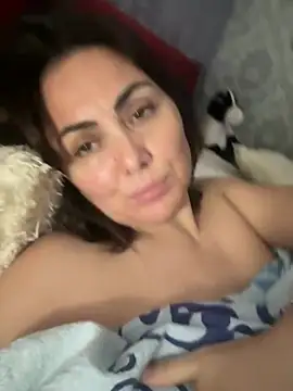 Emma_roqueen live cam on StripChat