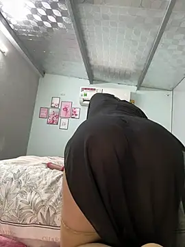 Nana-19 live cam on StripChat