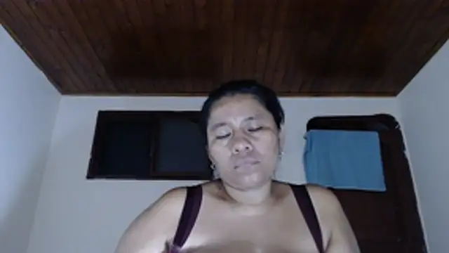 adrixxx38 live cam on StripChat