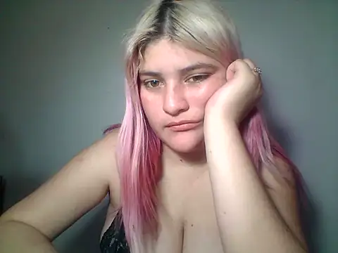 Deliciousbaby22 live cam on StripChat