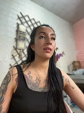 SALOME_KORLAND live cam on StripChat
