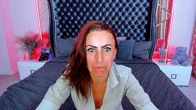 Rebecca_Diamond live cam on StripChat