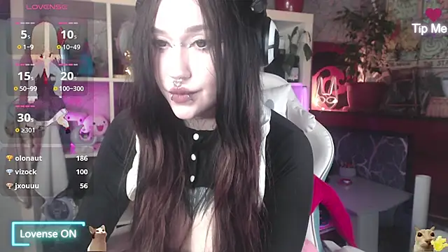 chloe_crystall_killer live cam on StripChat