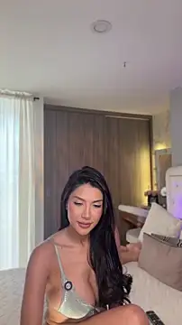 Anny_Honeey live cam on StripChat