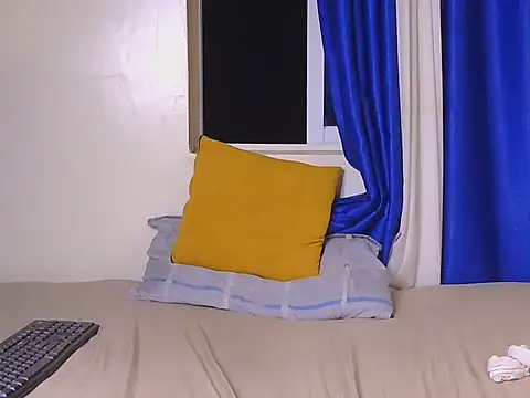 CurvyBody22 live cam on StripChat