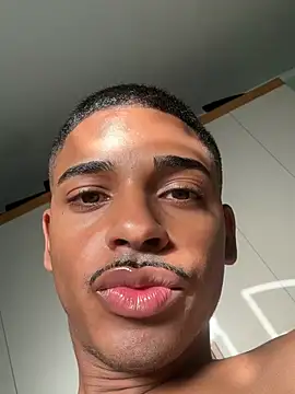 pretin19cm1 live cam on StripChat