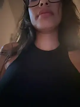 DulceLenns live cam on StripChat