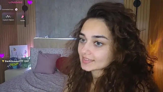 KatarinaHeaven live cam on StripChat