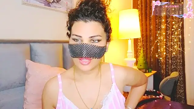 -TurkishLatina- live cam on StripChat