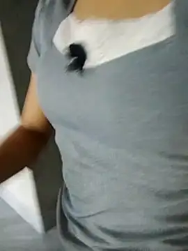 Thobaby112 live cam on StripChat