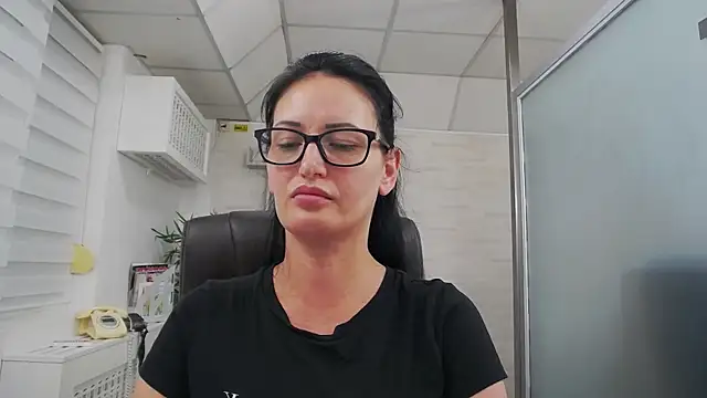 HellenDesire live cam on StripChat
