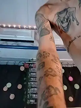 TuzdayG live cam on StripChat
