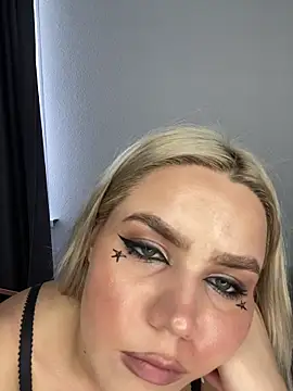 April_Purr webcam