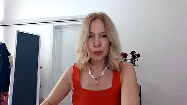 vireliabo - Vireliabo's free webcam - UK Sex Cams
