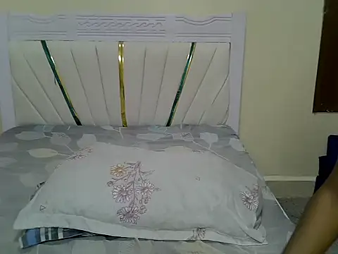 Petiteblossom webcam