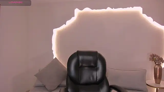 NatalieLewis webcam