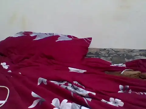 Lovergirlcute webcam