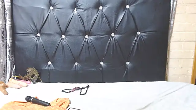 EROTIC_BARBIE28 webcam