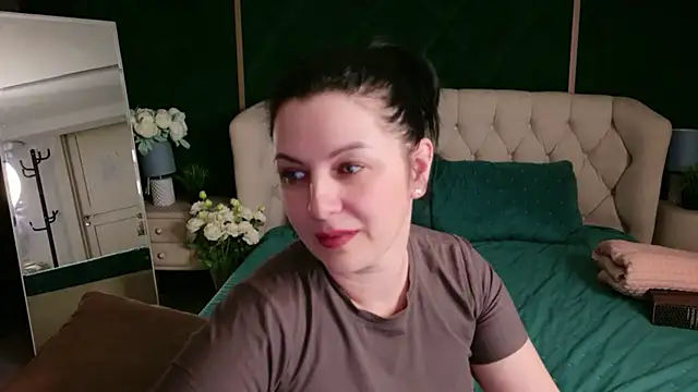 Nina_Stane webcam