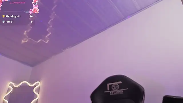 ZURY_TAY webcam