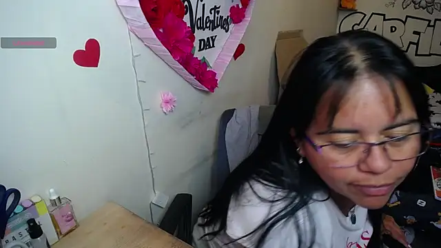 Miss__kendra_ live cam on StripChat