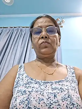 Priya-696 webcam