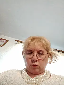 Elena_Beautiful784 webcam
