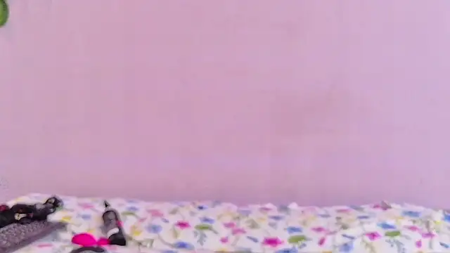 YuliethPetite webcam