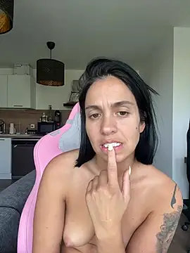 LaPetiteKim webcam