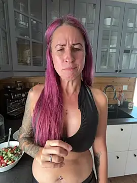 GermanMilfJasmin webcam
