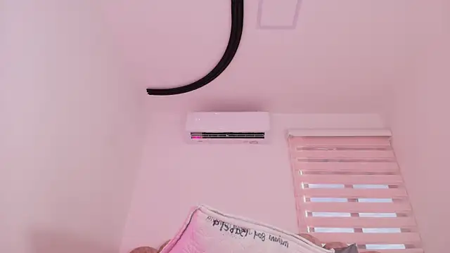 Malaia_thompson_ webcam