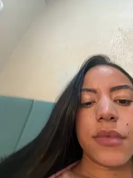 Morenaviip live sex cam