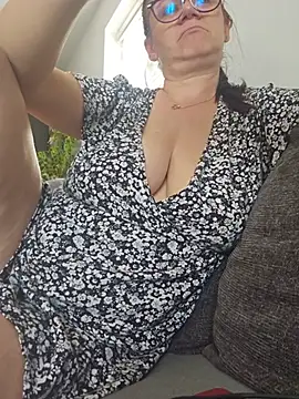 kristenvega (F milf) - Naked and fuck dildo