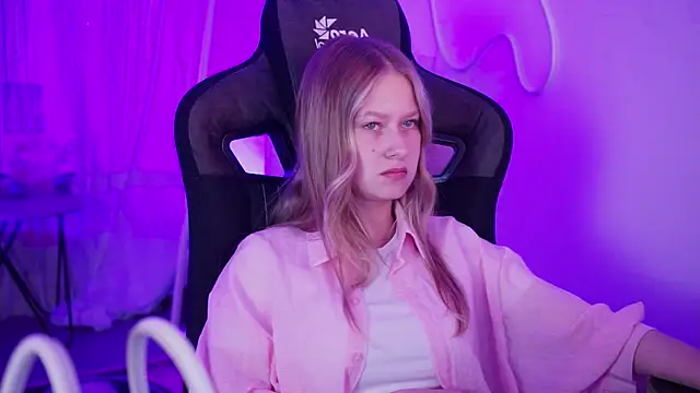evemundie (F teen) - fill my hear with happiness