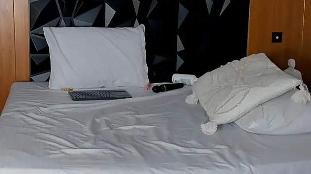 Wendy_Marchall webcam